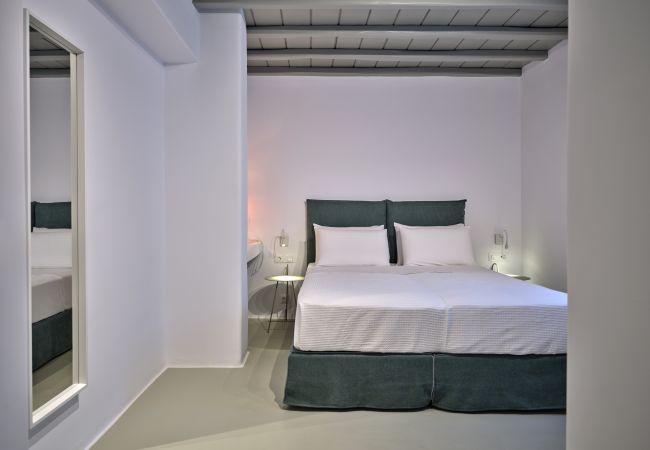 Villa in Mykonos - Luxspace Mykonian Retreat: Vista Bliss Villa in Mykonos - Luxspace Mykonian Retreat: Vista Bliss