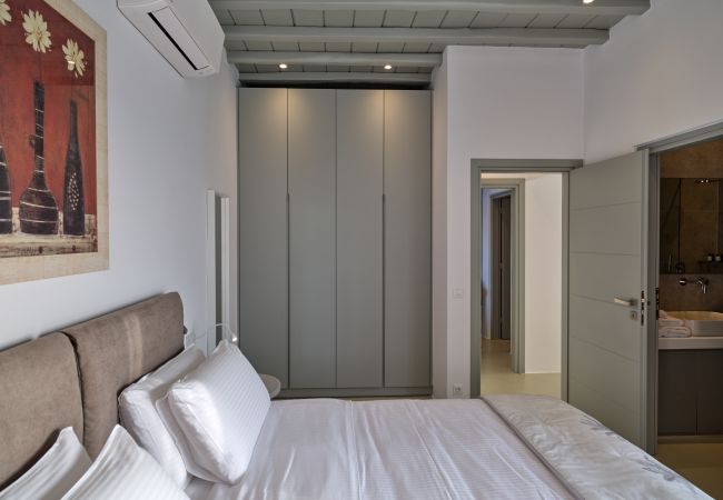 Villa in Mykonos - Luxspace Mykonian Retreat: Vista Bliss Villa in Mykonos - Luxspace Mykonian Retreat: Vista Bliss