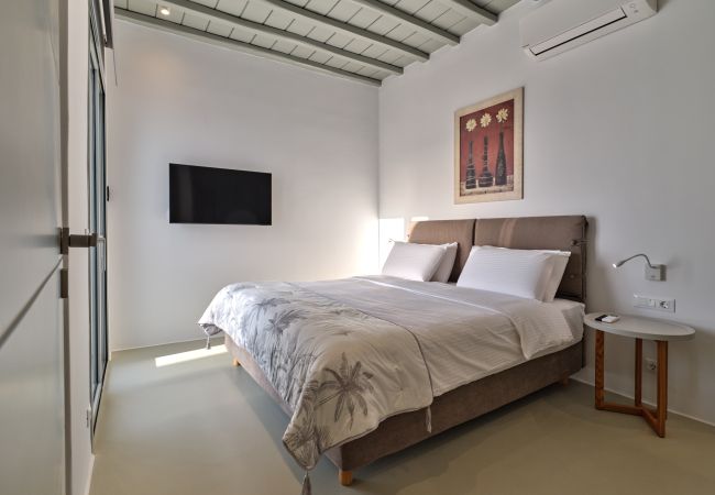 Villa in Mykonos - Luxspace Mykonian Retreat: Vista Bliss Villa in Mykonos - Luxspace Mykonian Retreat: Vista Bliss