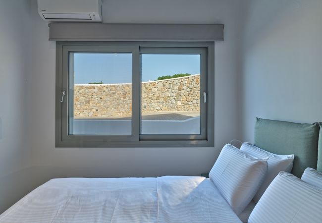 Villa in Mykonos - Luxspace Mykonian Retreat: Vista Bliss Villa in Mykonos - Luxspace Mykonian Retreat: Vista Bliss