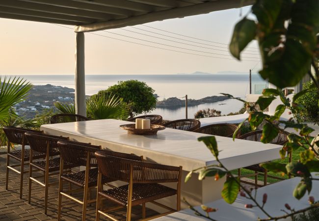 Villa in Mykonos - Luxspace Mykonian Retreat: Vista Bliss Villa in Mykonos - Luxspace Mykonian Retreat: Vista Bliss