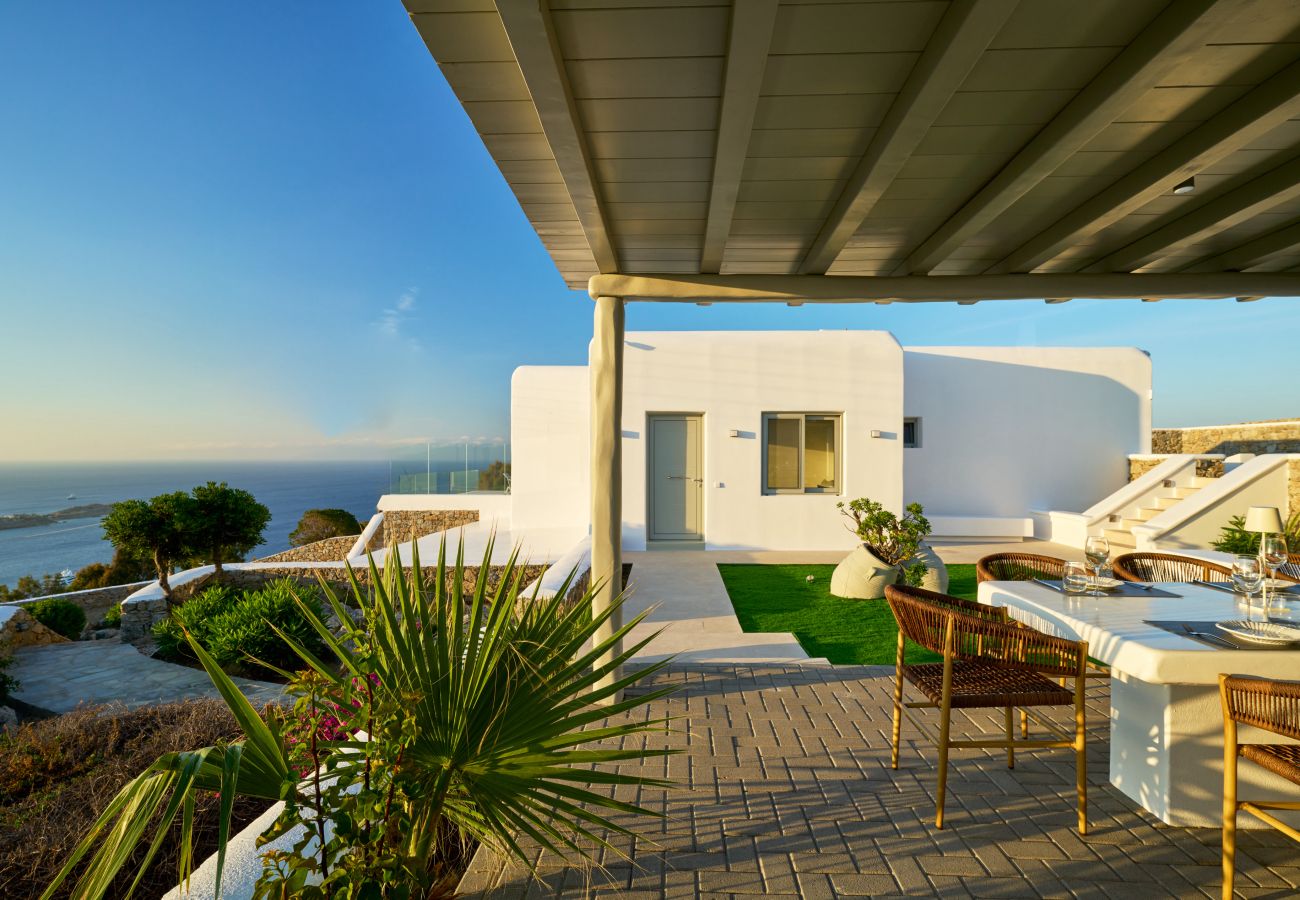 Villa in Mykonos - Luxspace Mykonian Retreat: Vista Bliss