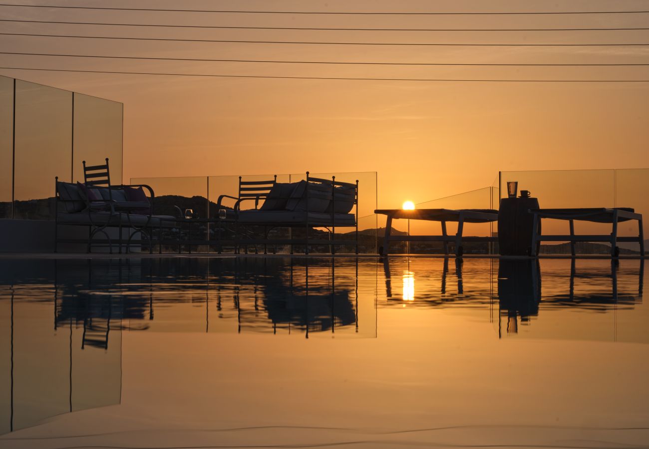 Villa in Mykonos - Luxspace Mykonian Retreat: Vista Bliss