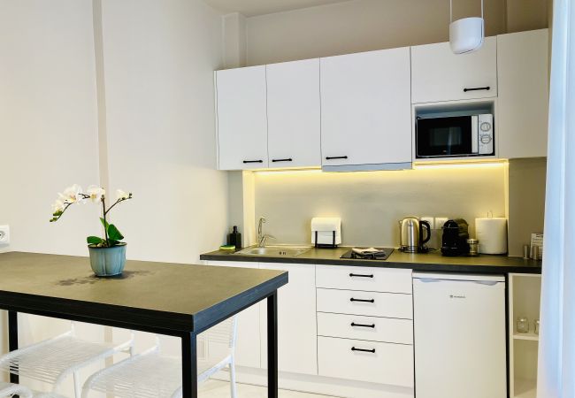 Studio in Athens - 2nd Floor Studio-Goldfish Studio in Athens - 2nd Floor Studio-Goldfish