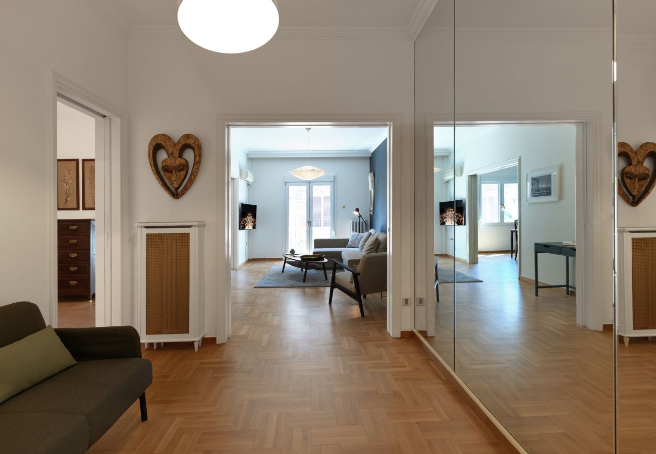 Apartment in Athens - Chic Renovated Hideaway in Vibrant Square