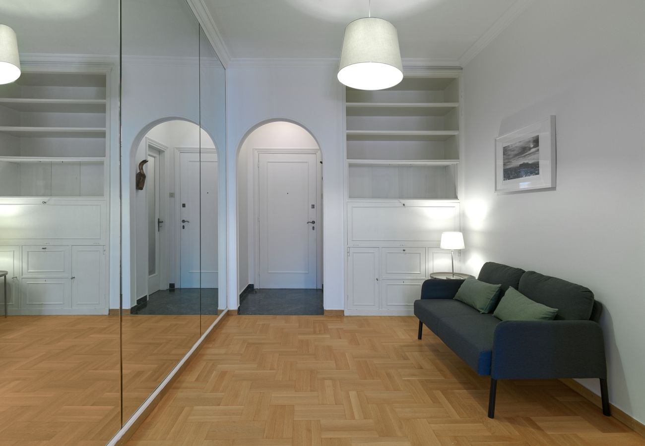 Apartment in Athens - Chic Renovated Hideaway in Vibrant Square