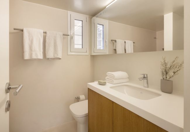 Apartment in Athens - Charming 7th-Floor Apartment with Acropolis View in Downtown Athens Apartment in Athens - Charming 7th-Floor Apartment with Acropolis View in Downtown Athens