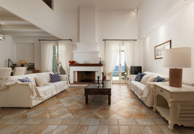 Villa in Andros - Premium Andros Escape Villa in Andros - Premium Andros Escape