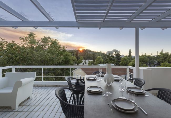 Terraced House in Athens - Spacious 3bdr Townhouse with Monumental View Terraced House in Athens - Spacious 3bdr Townhouse with Monumental View