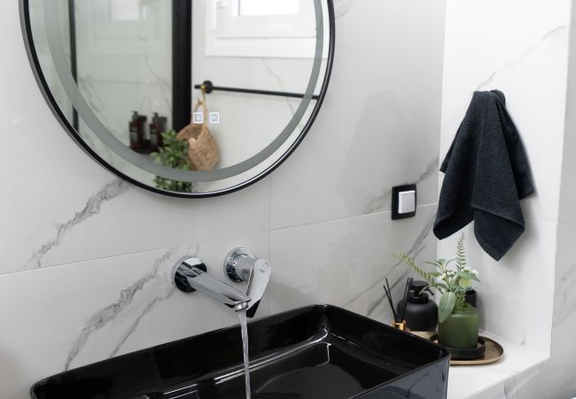 Apartment in Athens - A Rare Gem Near Acropolis in Koukaki Apartment in Athens - A Rare Gem Near Acropolis in Koukaki