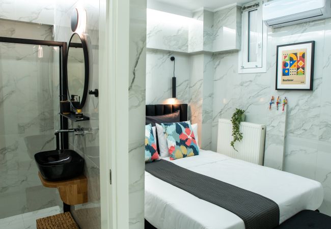 Apartment in Athens - A Rare Gem Near Acropolis in Koukaki Apartment in Athens - A Rare Gem Near Acropolis in Koukaki