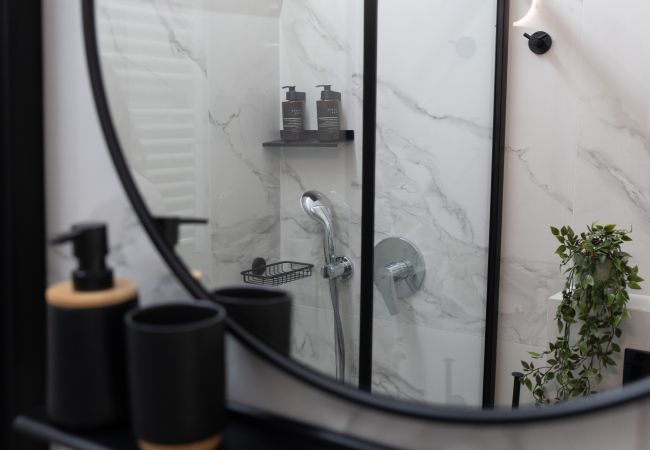 Apartment in Athens - A Rare Gem Near Acropolis in Koukaki Apartment in Athens - A Rare Gem Near Acropolis in Koukaki