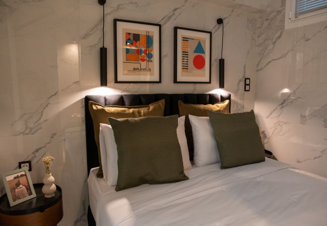 Apartment in Athens - A Rare Gem Near Acropolis in Koukaki Apartment in Athens - A Rare Gem Near Acropolis in Koukaki