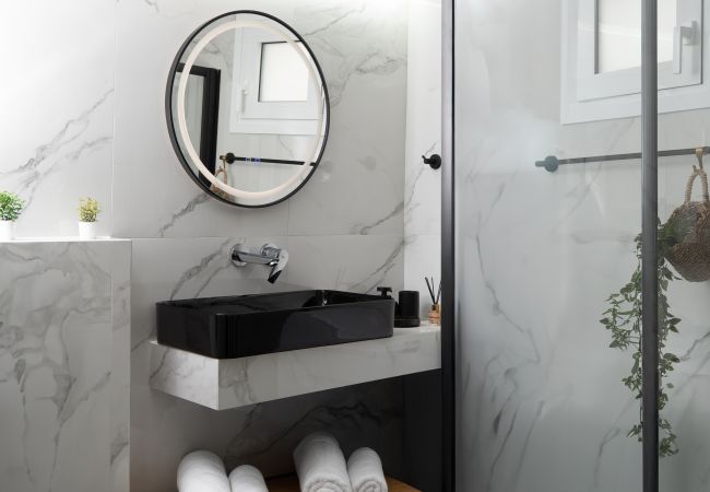 Apartment in Athens - A Rare Gem Near Acropolis in Koukaki Apartment in Athens - A Rare Gem Near Acropolis in Koukaki