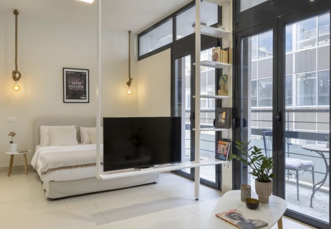 Studio in Athens - Sci-Fi Themed Studio in Koukaki Studio in Athens - Sci-Fi Themed Studio in Koukaki