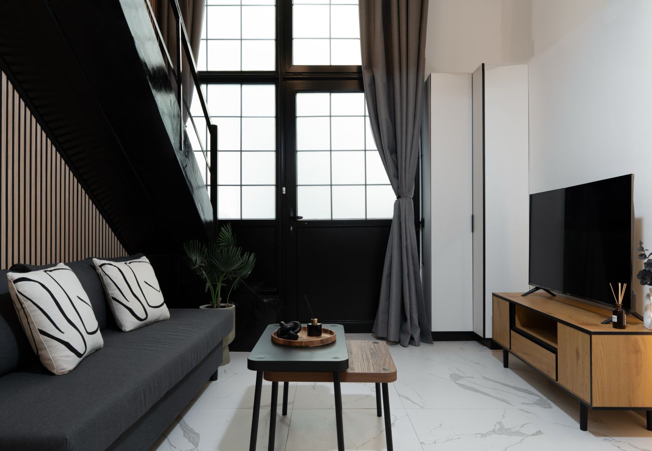Apartment in Athens - Modern 2BDR Retreat in Koukaki