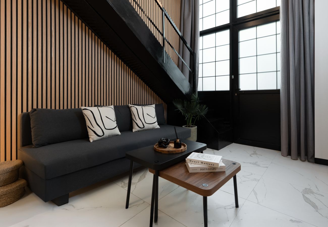 Apartment in Athens - Modern 2BDR Retreat in Koukaki