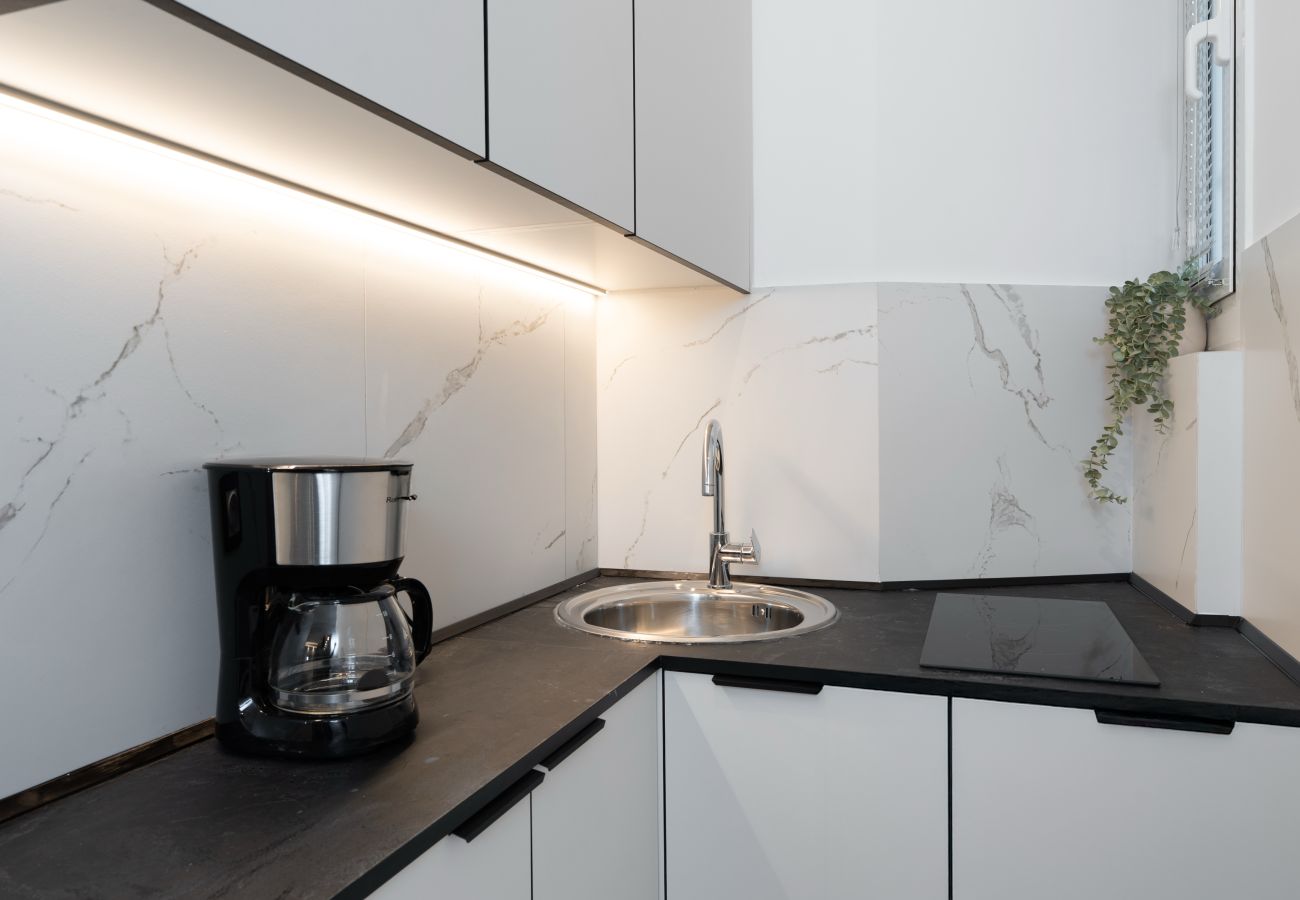 Apartment in Athens - Modern 2BDR Retreat in Koukaki