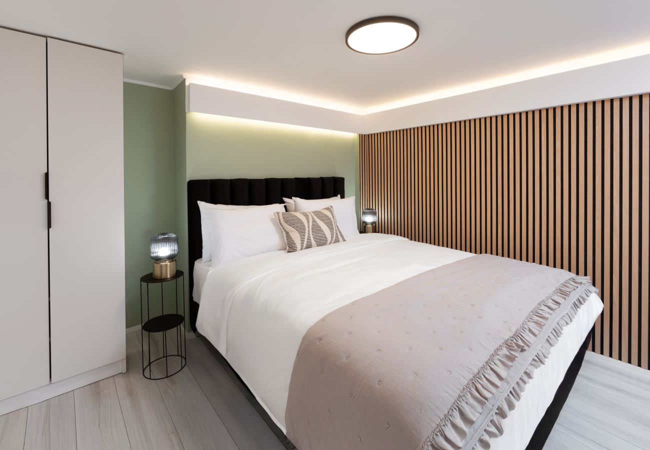 Apartment in Athens - Modern 2BDR Retreat in Koukaki