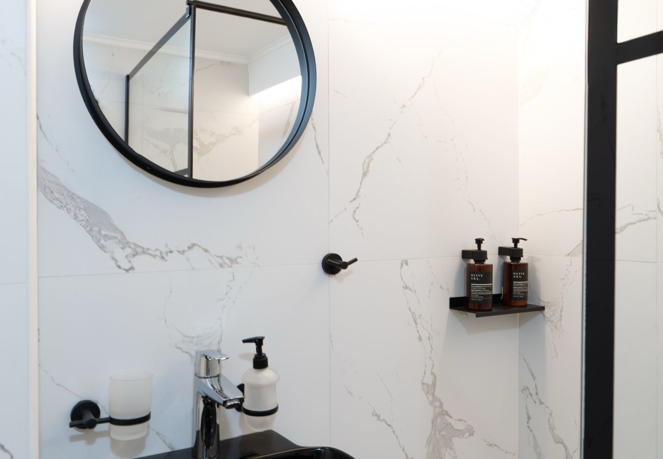 Apartment in Athens - Modern 2BDR Retreat in Koukaki