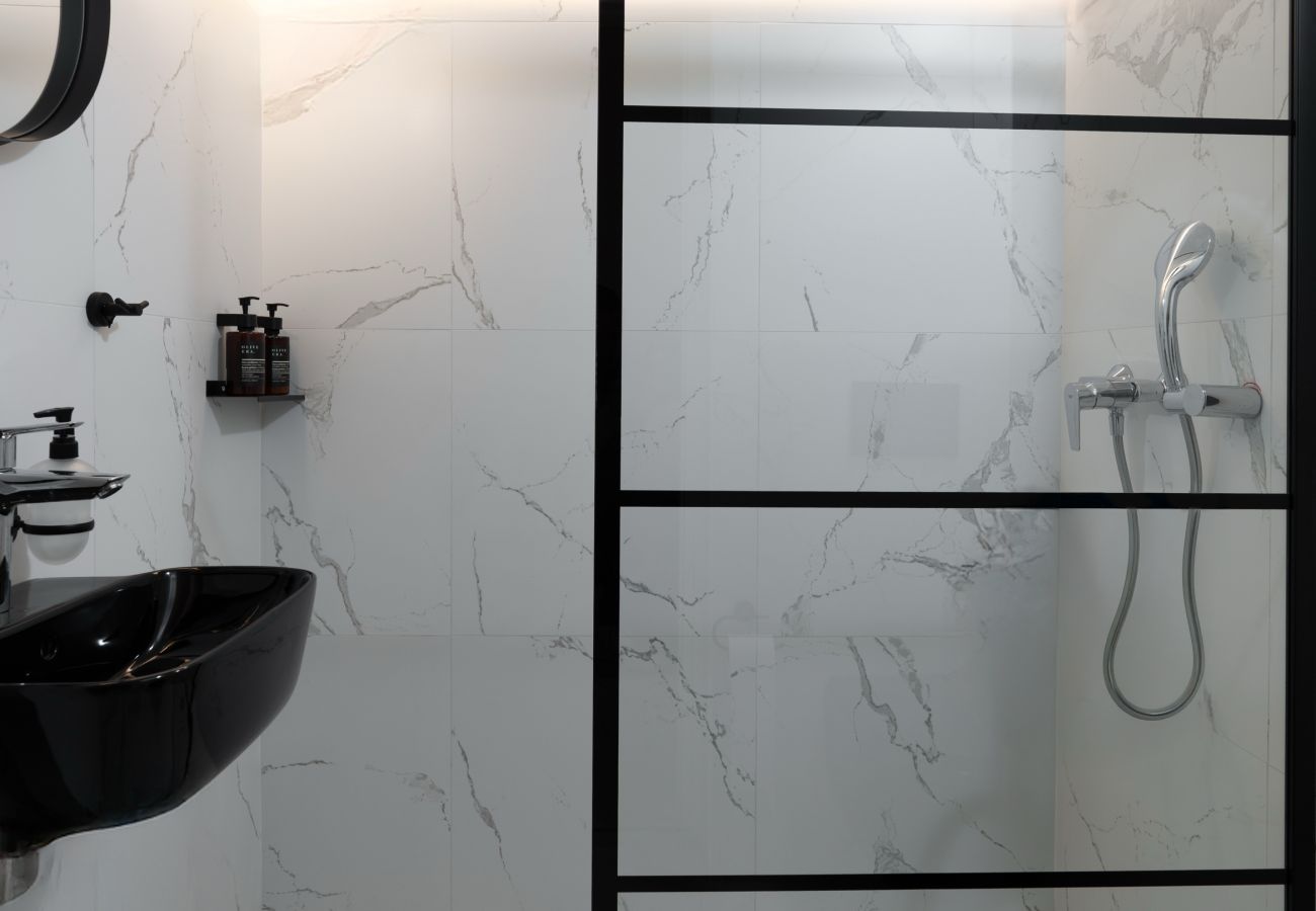 Apartment in Athens - Modern 2BDR Retreat in Koukaki