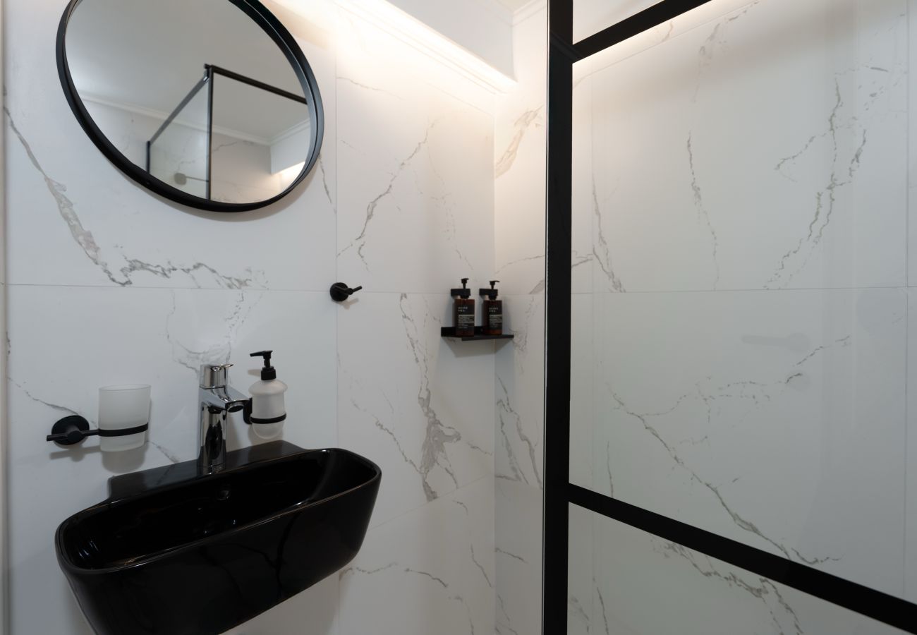 Apartment in Athens - Modern 2BDR Retreat in Koukaki