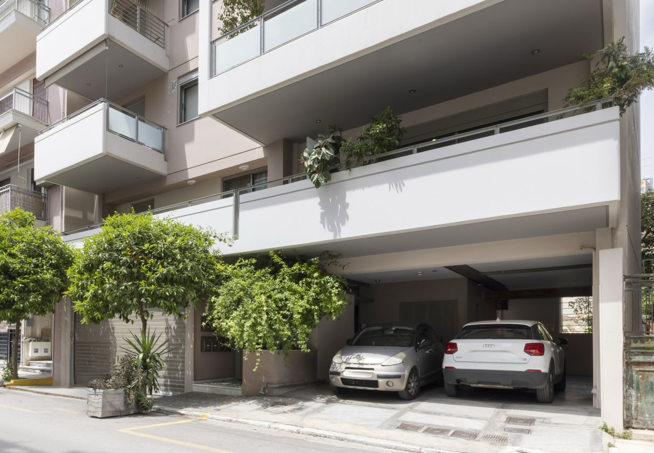 Apartment in Athens - Tsami Karatasou