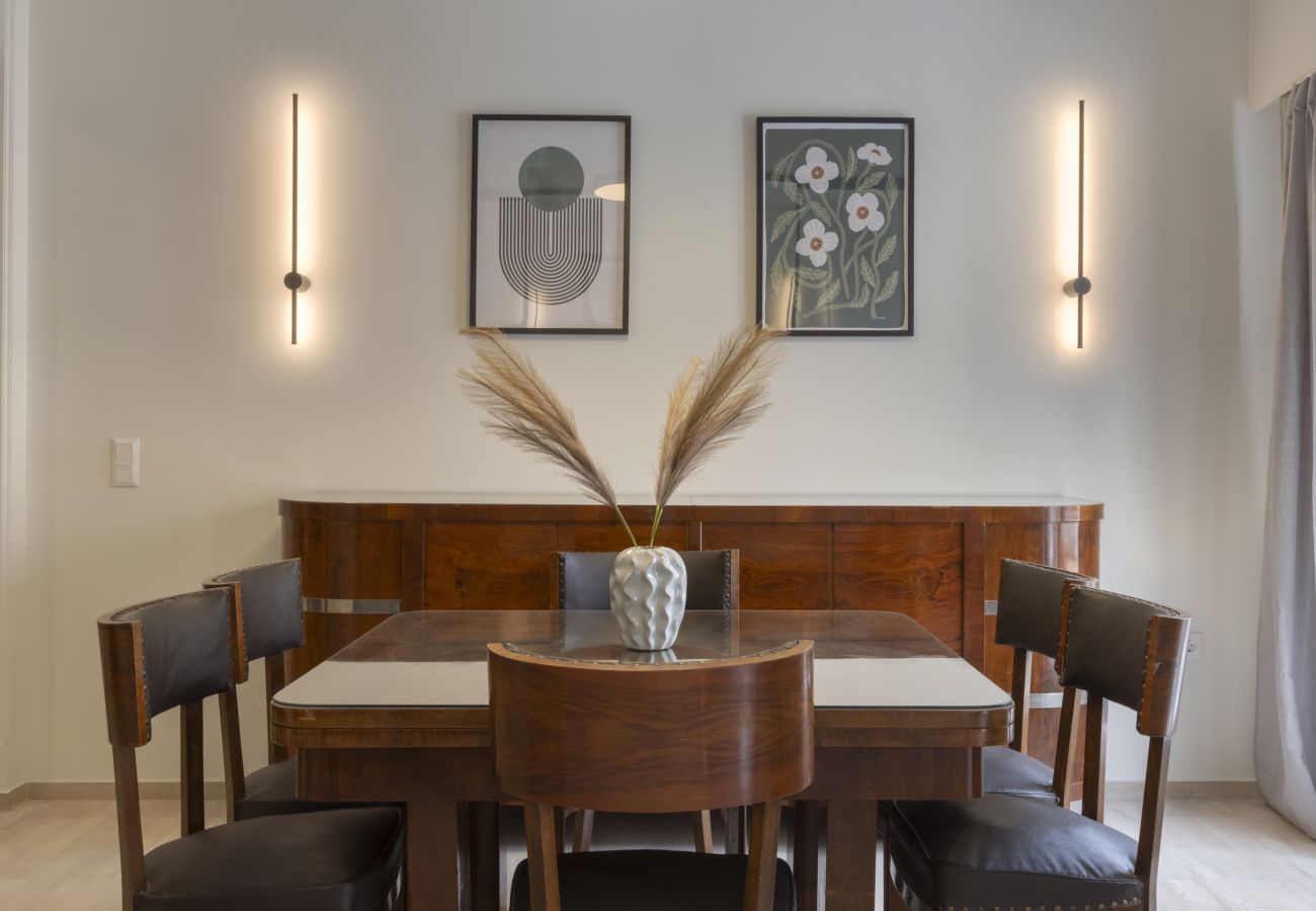 Apartment in Athens - Classic Elegance in Ilisia