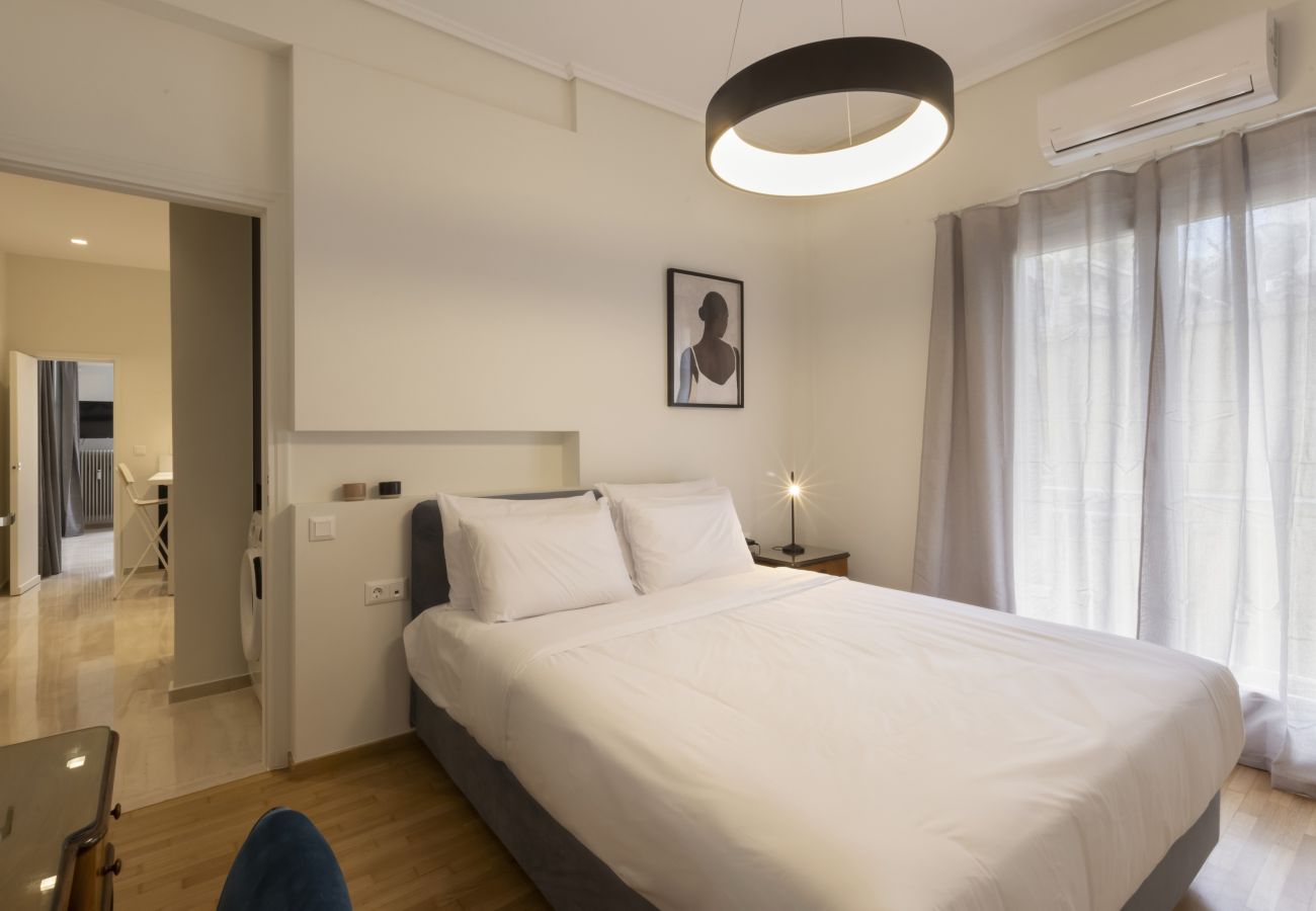 Apartment in Athens - Classic Elegance in Ilisia