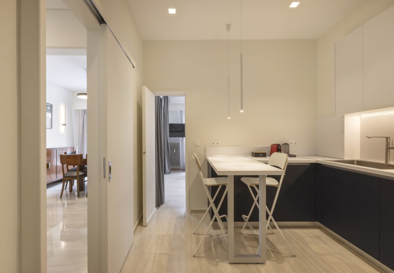 Apartment in Athens - Classic Elegance in Ilisia