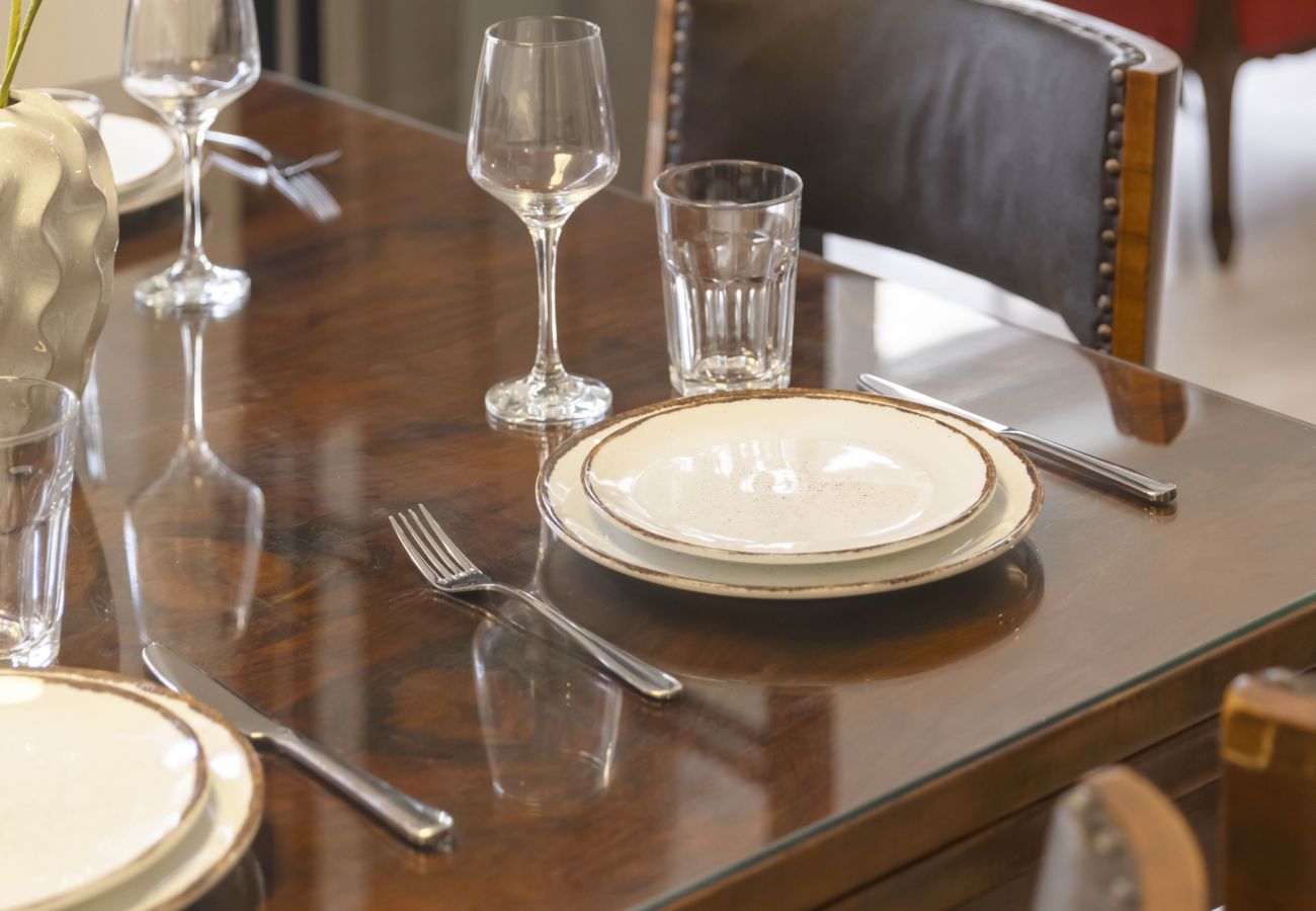 Apartment in Athens - Classic Elegance in Ilisia
