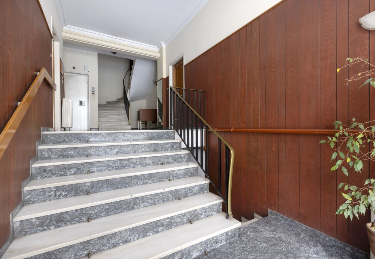 Apartment in Athens - Classic Elegance in Ilisia