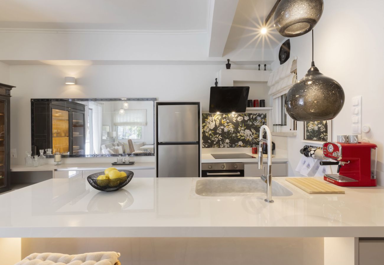Apartment in Athens - Homey Luxury in Koukaki