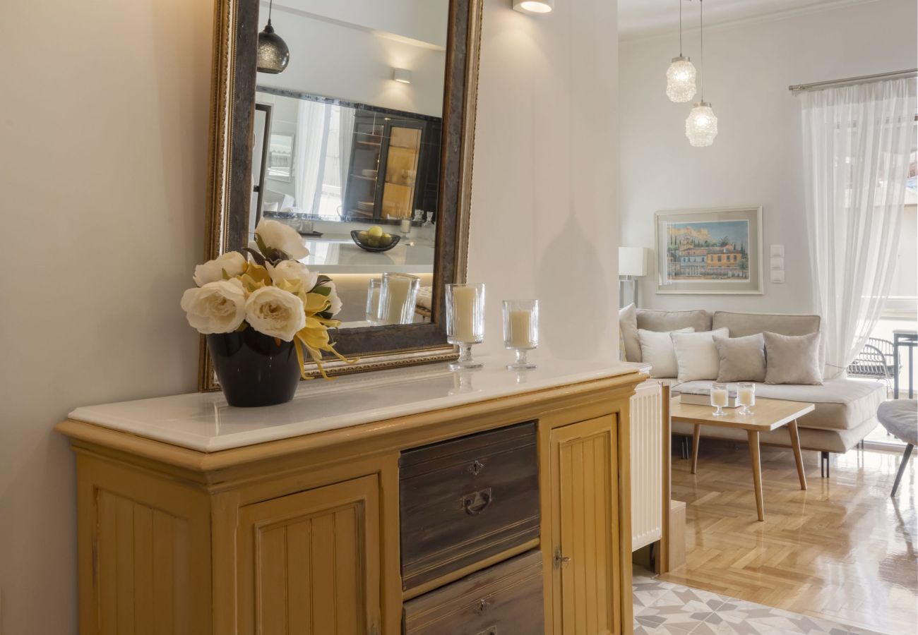 Apartment in Athens - Homey Luxury in Koukaki