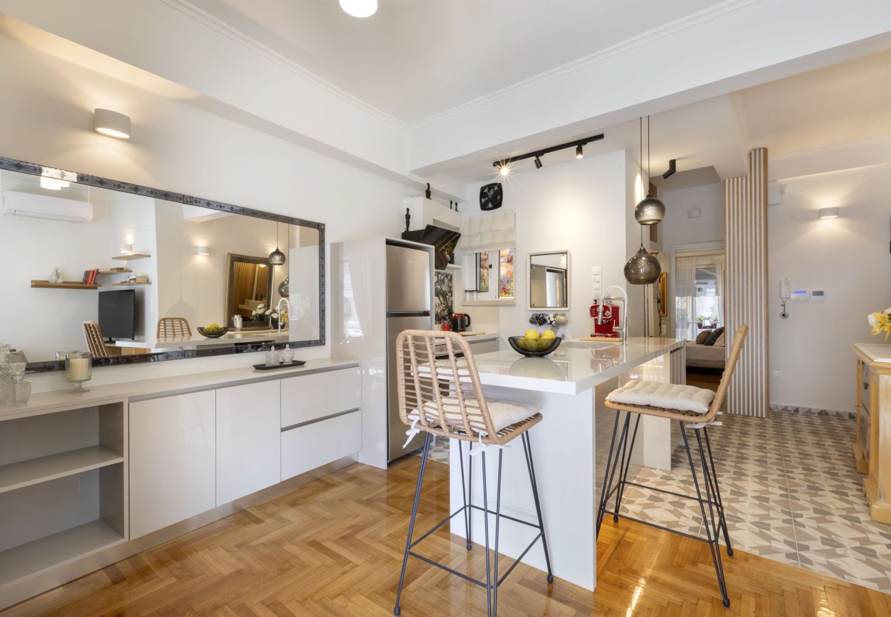 Apartment in Athens - Homey Luxury in Koukaki