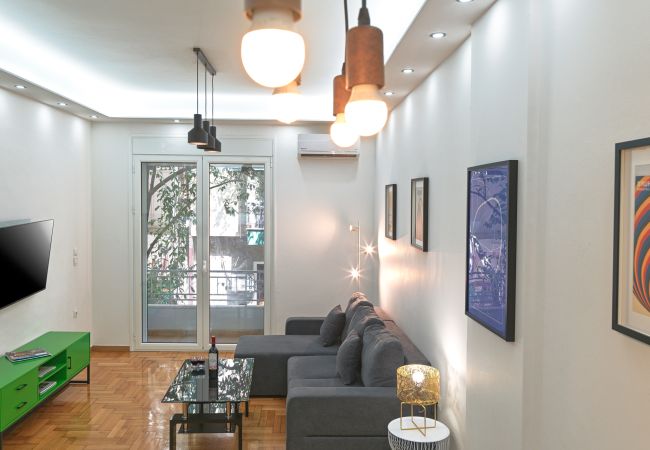 Apartment in Athens - Modern Comfort in Kipseli