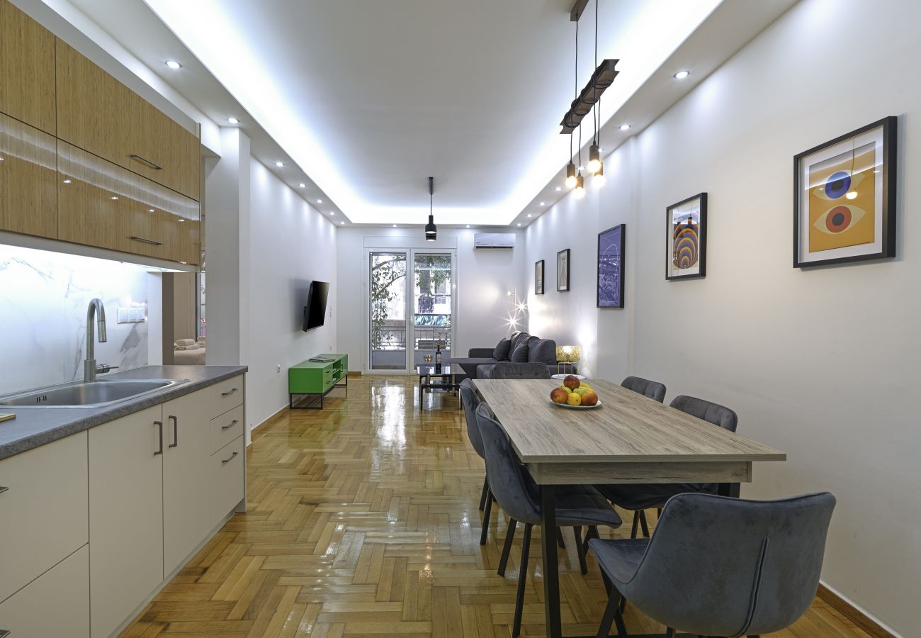 Apartment in Athens - Modern Comfort in Kipseli