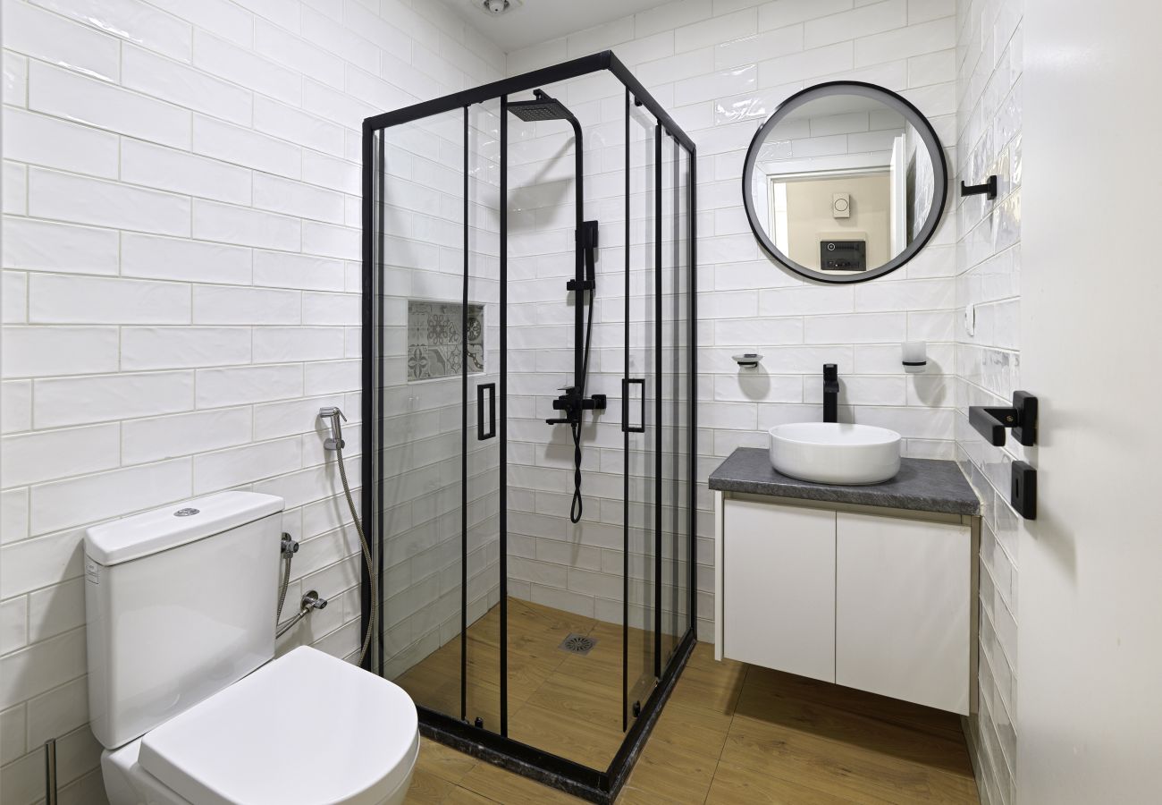 Apartment in Athens - Modern Comfort in Kipseli