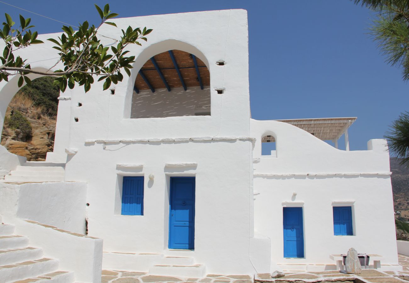 Villa in Ios - Artistic Villa by Yannis Gaïtis