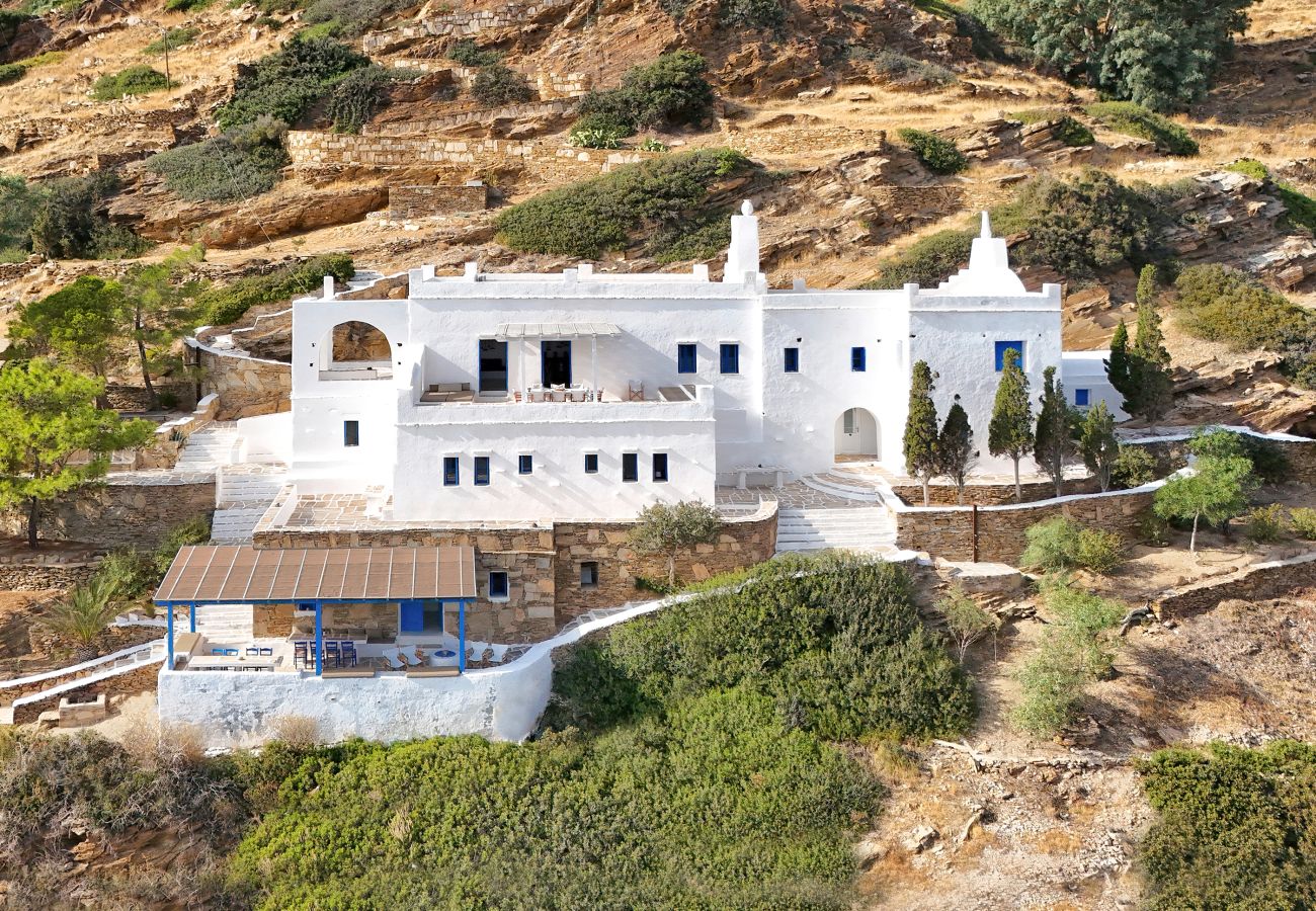 Villa in Ios - Artistic Villa Hideaway