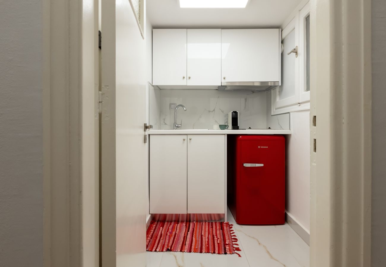 Apartment in Athens - Serenity Escape with Jacuzzi in Kolonaki