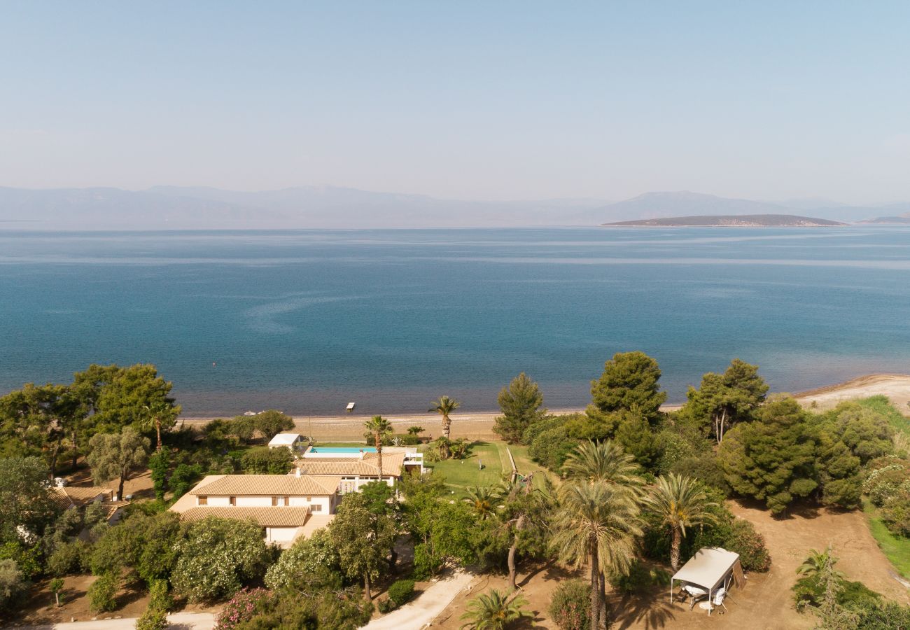 Villa in Nafplio - Private Coastal Villa in Nafplio