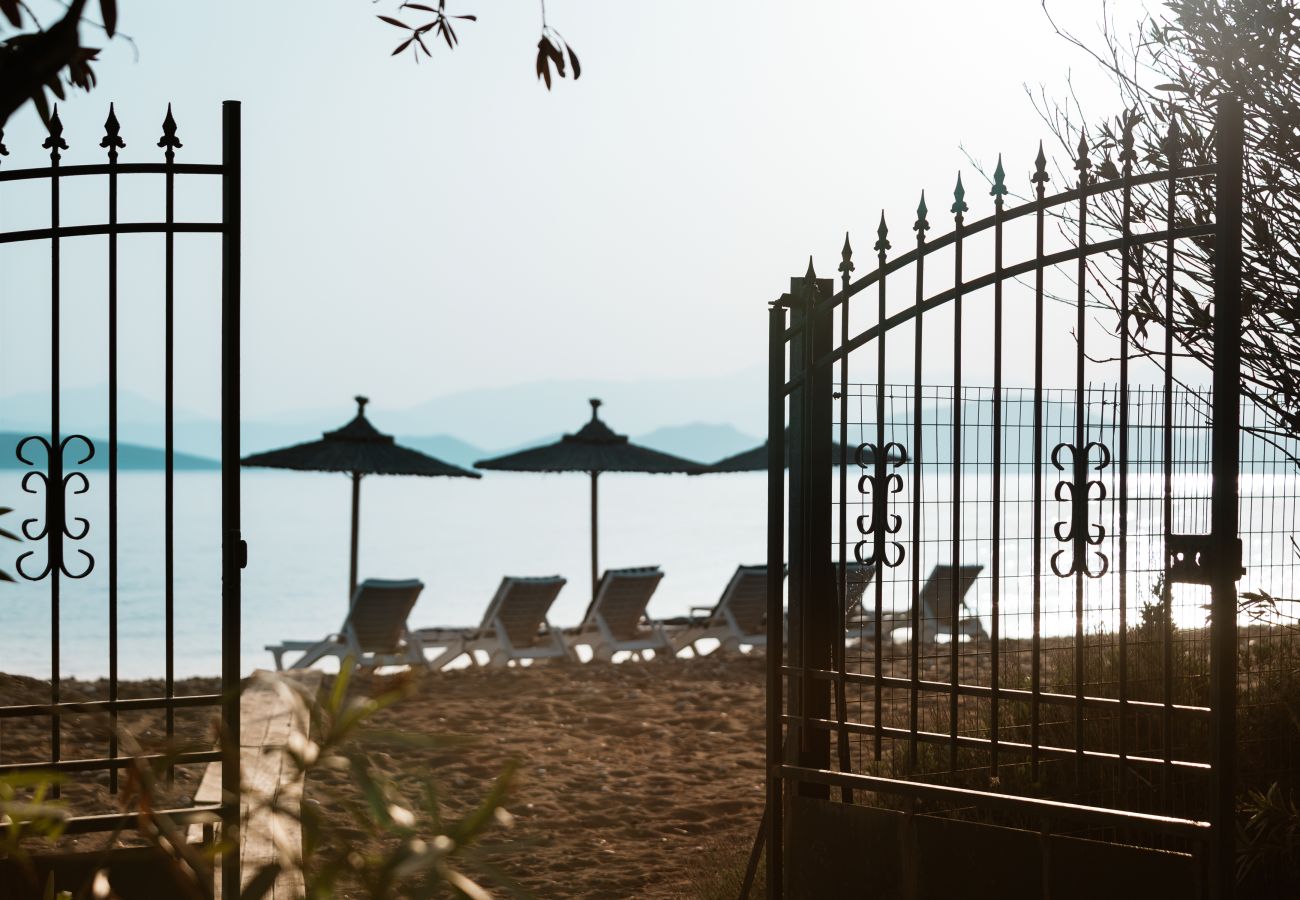 Villa in Nafplio - Private Coastal Villa in Nafplio