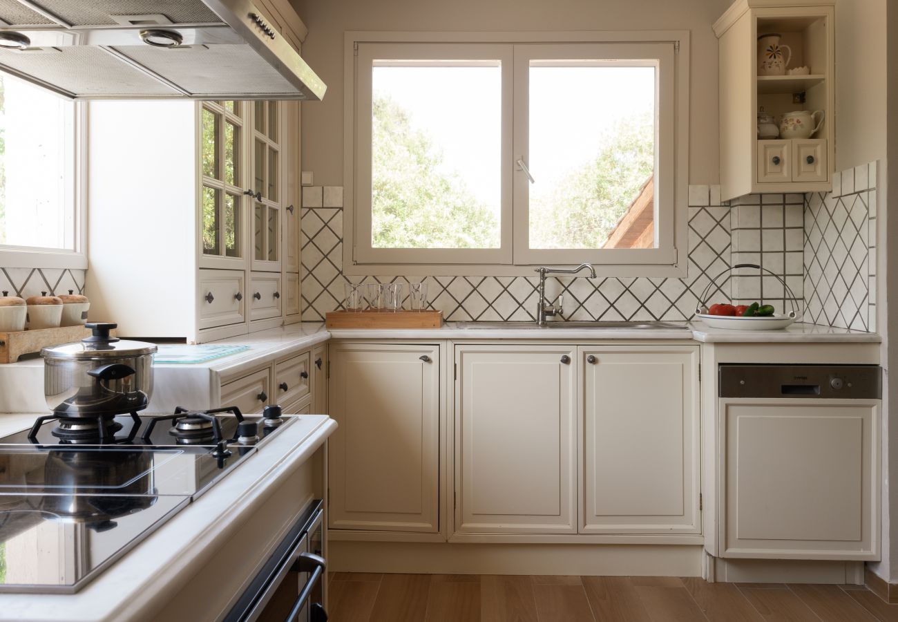 Villa in Nafplio - Private Coastal Villa in Nafplio