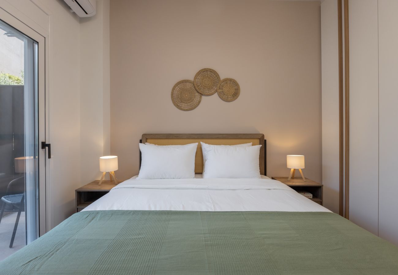 Apartment in Kallithea - Minimal City View Apartment